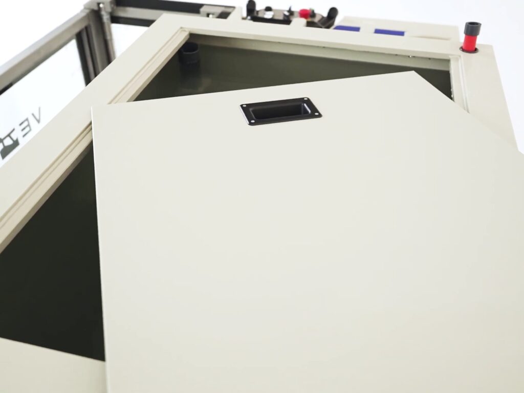 Kunststoff-Wassertank für das hydrotherapeutische Laufband VETTRONIC.